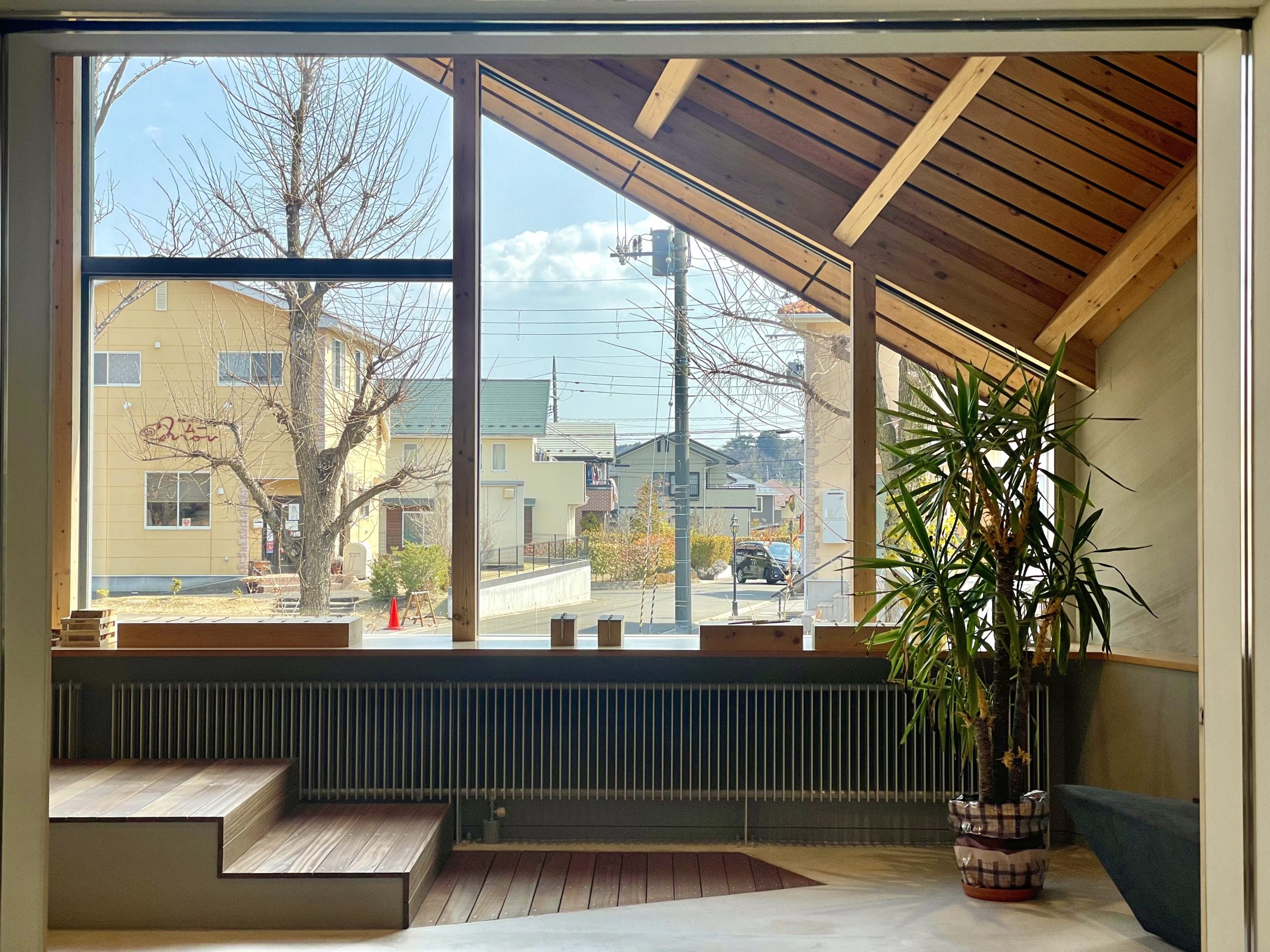 富谷の風景に映える木造建築：シネジックの社屋見学｜ネジハウス